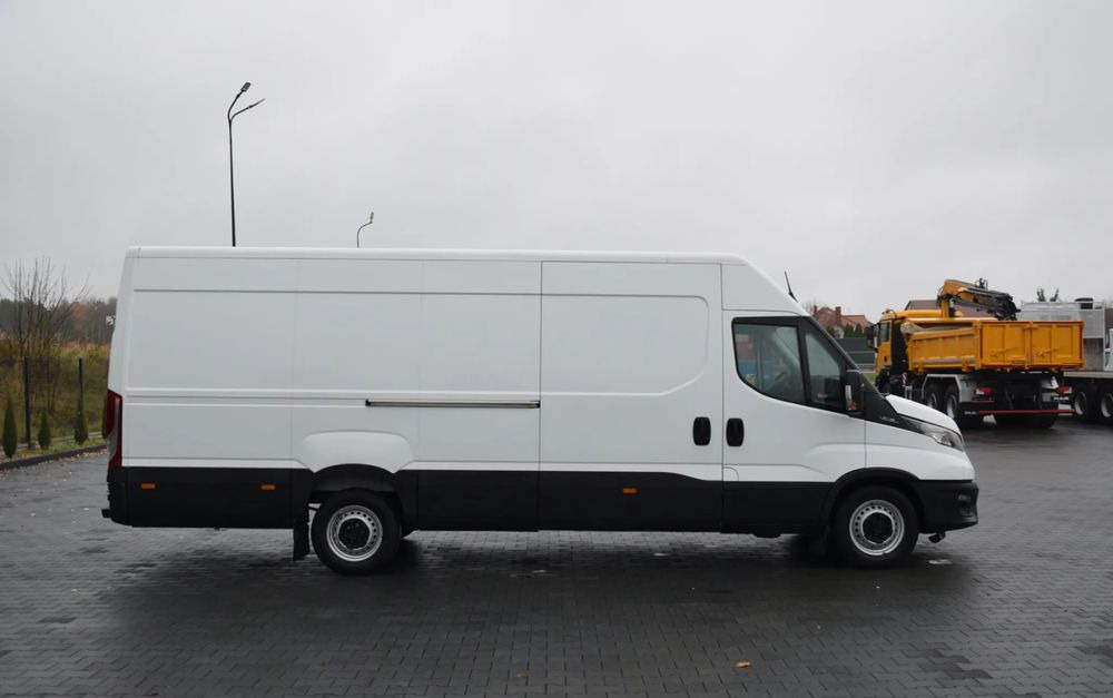 Iveco DAILY MAXI 35S16 / 2.3 - 160 KM / NOWY MODEL / 3 OSOBY / DOSTAWCZE / BLASZAK / KLIMA / CZUJNIKI COFANIA / TRYB CITY-ECO / 2023 / SERWISOWANY / SPROWADZONY Z NIEMIEC - Цельнометаллический фургон: фото 4 Iveco DAILY MAXI 35S16 / 2.3 - 160 KM / NOWY MODEL / 3 OSOBY / DOSTAWCZE / BLASZAK / KLIMA / CZUJNIKI COFANIA / TRYB CITY-ECO / 2023 / SERWISOWANY / SPROWADZONY Z NIEMIEC - Цельнометаллический фургон: фото 4