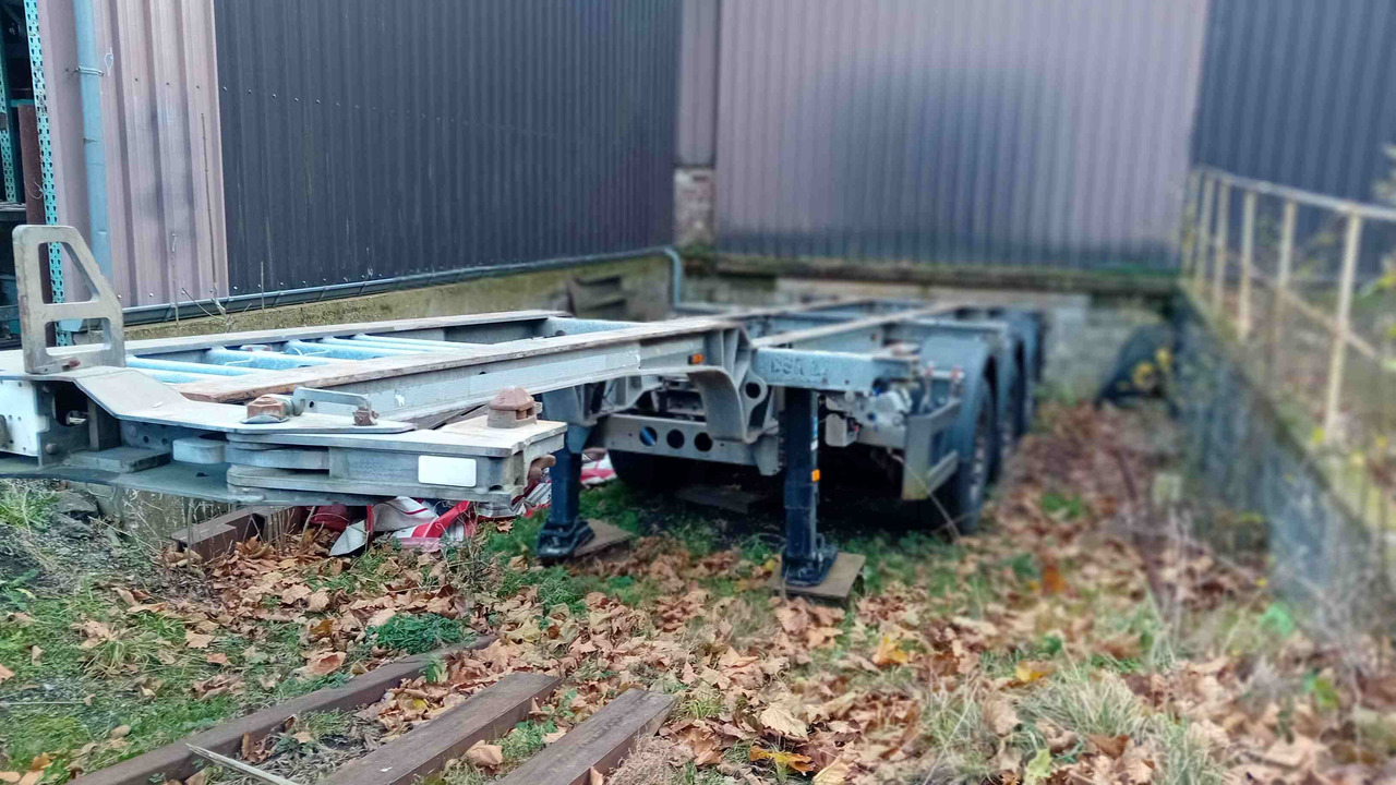 SCHMITZ CARGOBULL châssis porte-conteneur semi-remorque Os  - type SGF*3 - adaptable pour conteneur 20' et 40' - Полуприцеп-контейнеровоз/ Сменный кузов: фото 2 SCHMITZ CARGOBULL châssis porte-conteneur semi-remorque Os  - type SGF*3 - adaptable pour conteneur 20' et 40' - Полуприцеп-контейнеровоз/ Сменный кузов: фото 2