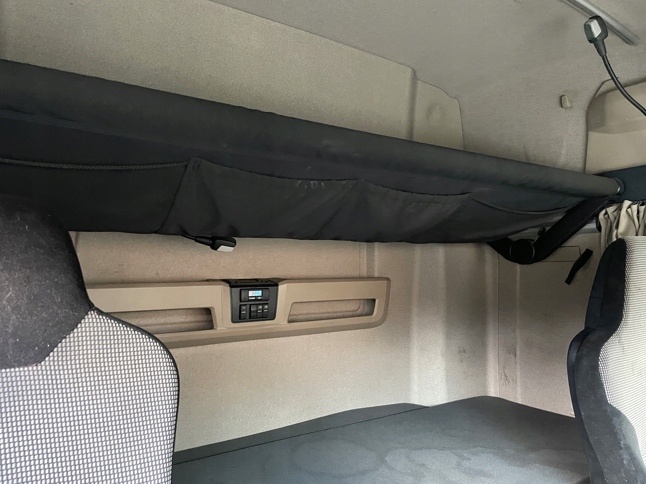 GOŁA KABINA MAN TGX XLX 2019 ROK LIFT ŚRODEK BEŻOWY EURO 6 - Кабина для Грузовиков: фото 4 GOŁA KABINA MAN TGX XLX 2019 ROK LIFT ŚRODEK BEŻOWY EURO 6 - Кабина для Грузовиков: фото 4