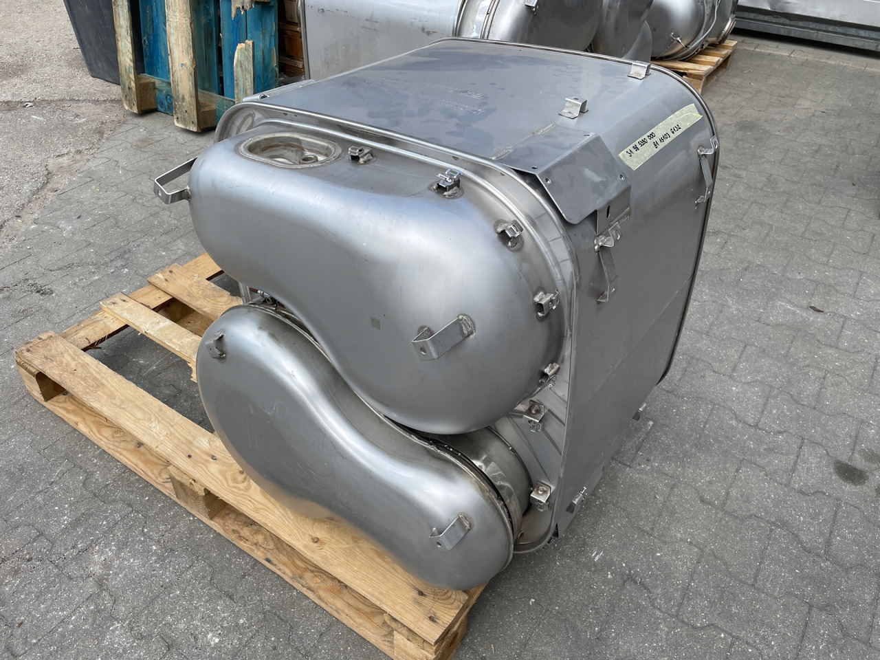 KATALIZATOR MAN TGX TGS EURO 6 DPF TŁUMIK WYDECH 81151036132 - Выхлопная труба для Грузовиков: фото 1 KATALIZATOR MAN TGX TGS EURO 6 DPF TŁUMIK WYDECH 81151036132 - Выхлопная труба для Грузовиков: фото 1