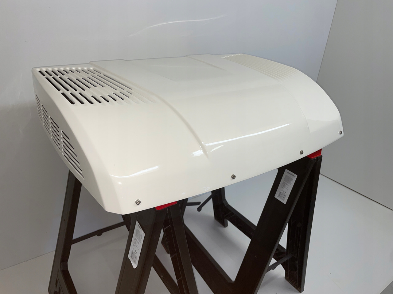 KLIMATYZACJA MAN SCANIA WAECO RT880 RT 880 - Компрессор кондиционера для Грузовиков: фото 2 KLIMATYZACJA MAN SCANIA WAECO RT880 RT 880 - Компрессор кондиционера для Грузовиков: фото 2