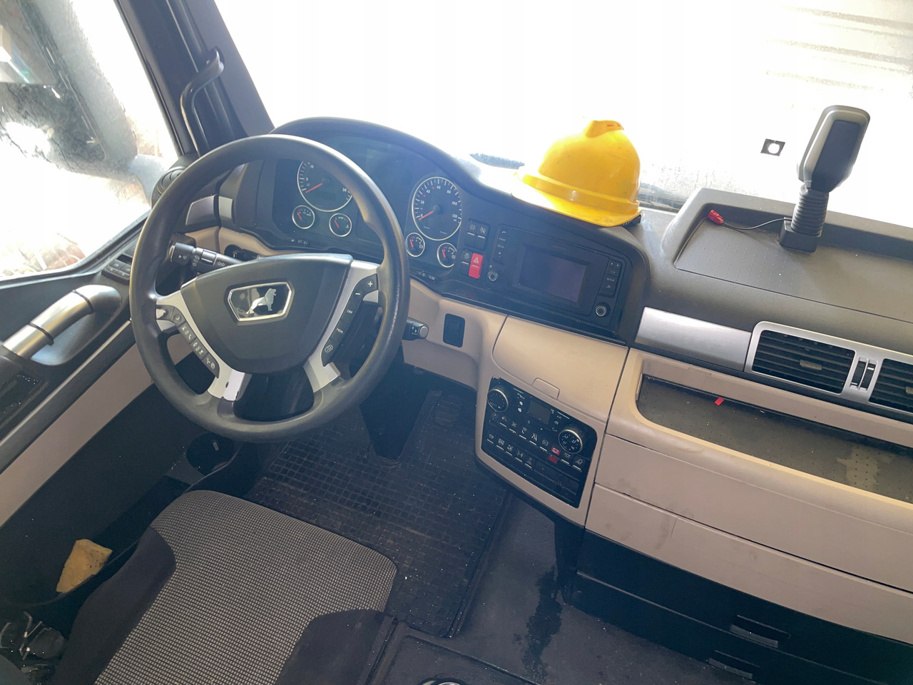 KOMPLETNA KABINA MAN TGX XXL EURO 6 LIFT JASNY ŚRODEK - Кабина для Грузовиков: фото 2 KOMPLETNA KABINA MAN TGX XXL EURO 6 LIFT JASNY ŚRODEK - Кабина для Грузовиков: фото 2