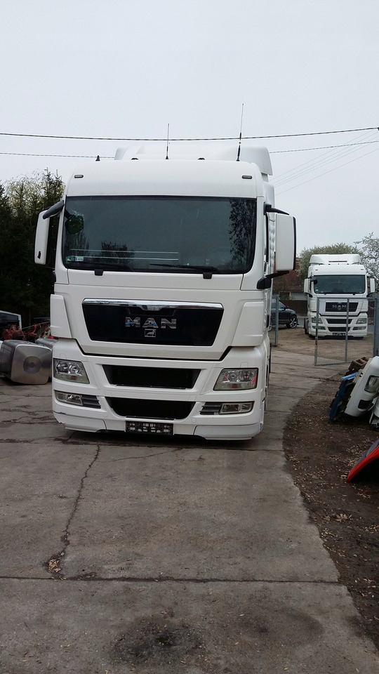 MASKA ATRAPA GRILL POLIK OWIEWKA MAN TGX - Капот для Грузовиков: фото 1 MASKA ATRAPA GRILL POLIK OWIEWKA MAN TGX - Капот для Грузовиков: фото 1