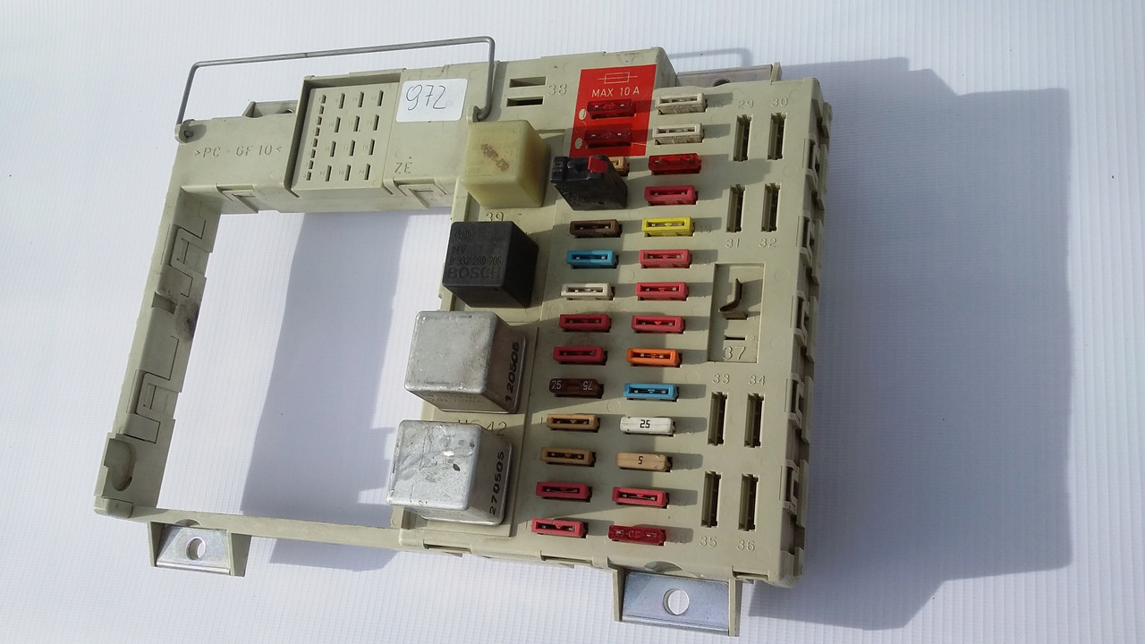 PŁYTA BEZPIECZNIKÓW BEZPIECZNIKI MAN TGX TGS TGA - Предохранитель для Грузовиков: фото 1 PŁYTA BEZPIECZNIKÓW BEZPIECZNIKI MAN TGX TGS TGA - Предохранитель для Грузовиков: фото 1