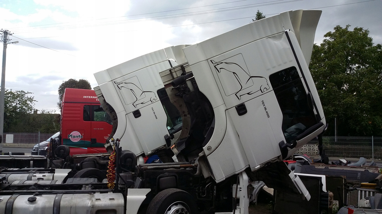 SPOILER SPOJLER OWIEWKA DACH DESKA MAN TGX XL - Аэродинамика/ Спойлеры для Грузовиков: фото 3 SPOILER SPOJLER OWIEWKA DACH DESKA MAN TGX XL - Аэродинамика/ Спойлеры для Грузовиков: фото 3