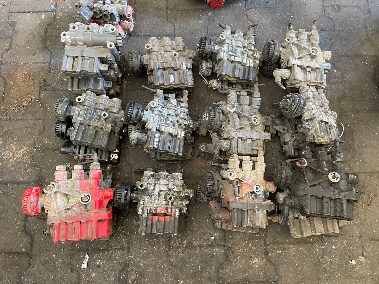 ZAWÓR PODUSZEK ECAS MAN TGA TGX TGS 4729000550 - Воздушная подвеска для Грузовиков: фото 4 ZAWÓR PODUSZEK ECAS MAN TGA TGX TGS 4729000550 - Воздушная подвеска для Грузовиков: фото 4