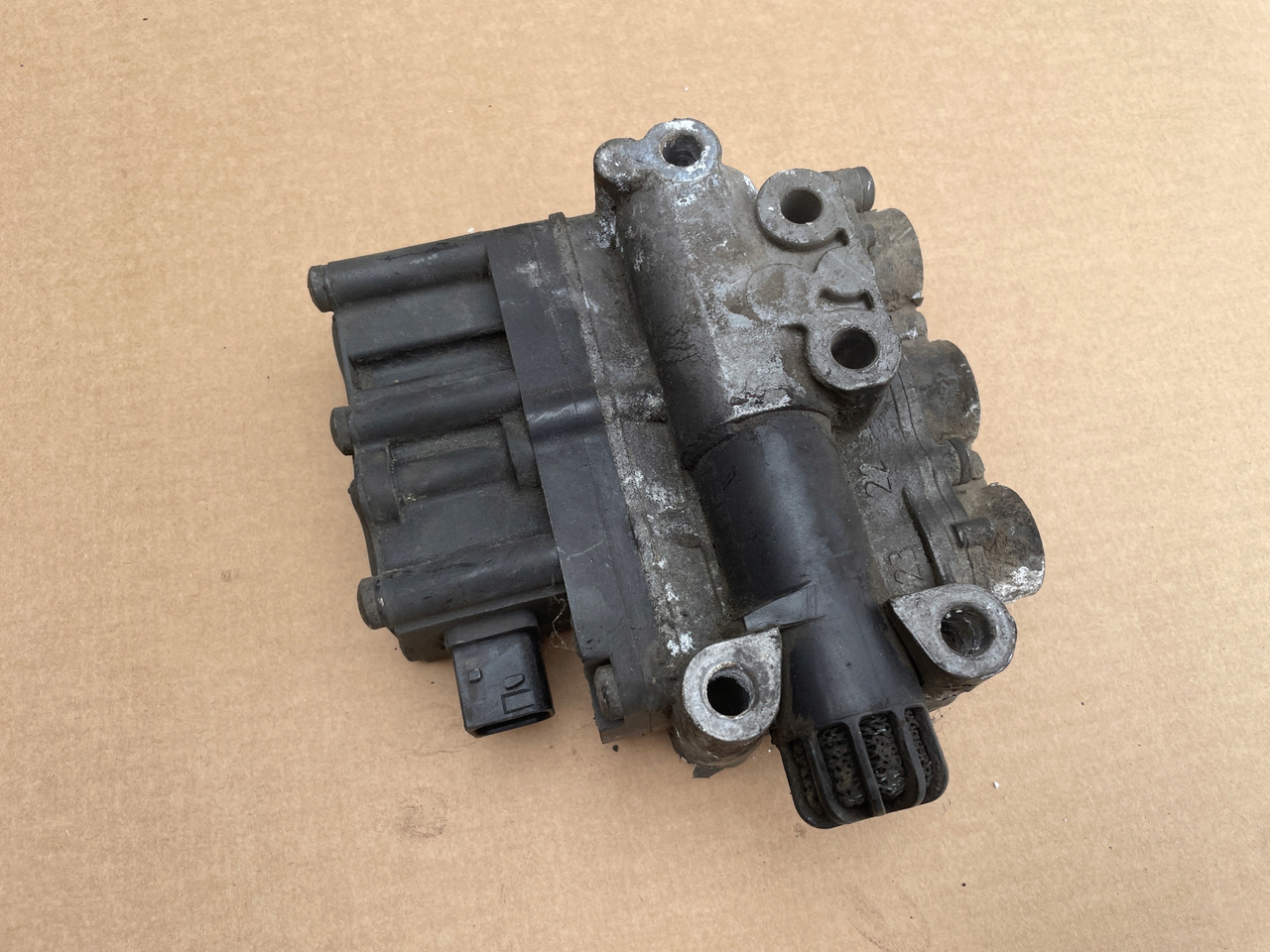 ZAWÓR PODUSZEK MERCEDES ACTROS MP 4 MP4 A0013270725 - Тормозной клапан для Грузовиков: фото 2 ZAWÓR PODUSZEK MERCEDES ACTROS MP 4 MP4 A0013270725 - Тормозной клапан для Грузовиков: фото 2