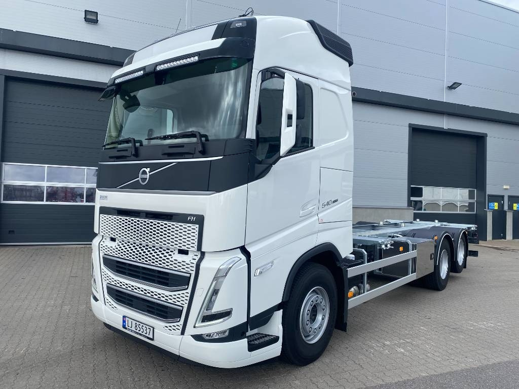 Volvo FH 540  - Грузовик-контейнеровоз/ Сменный кузов: фото 1 Volvo FH 540  - Грузовик-контейнеровоз/ Сменный кузов: фото 1
