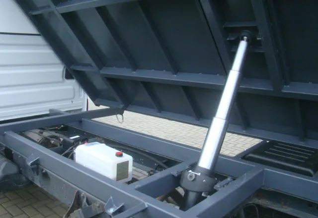 Малотоннажный самосвал Iveco DAILY 50 C 17 3.0TDI WYWROTKA 4.70M 3.5T KLIMATRONIK: фото 6 Малотоннажный самосвал Iveco DAILY 50 C 17 3.0TDI WYWROTKA 4.70M 3.5T KLIMATRONIK: фото 6