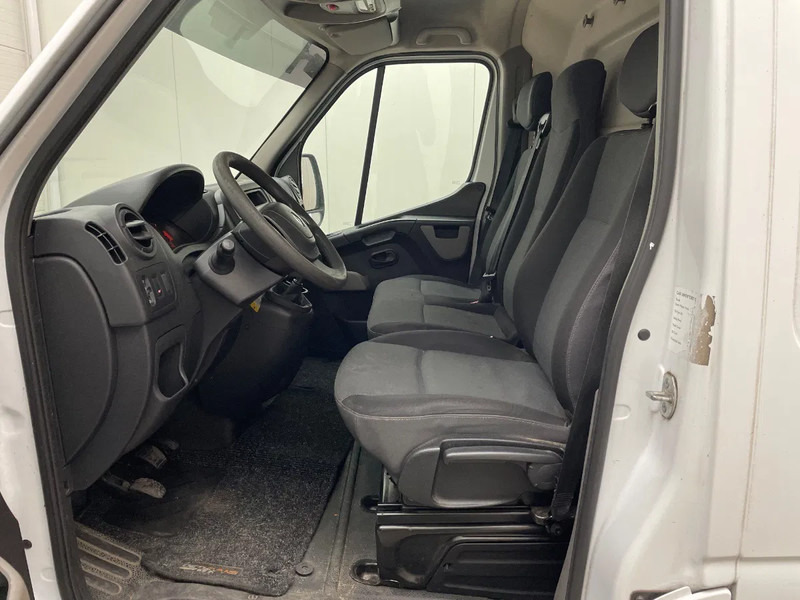 Renault Master T35 2.3 dCi L3H3 - Цельнометаллический фургон: фото 4 Renault Master T35 2.3 dCi L3H3 - Цельнометаллический фургон: фото 4