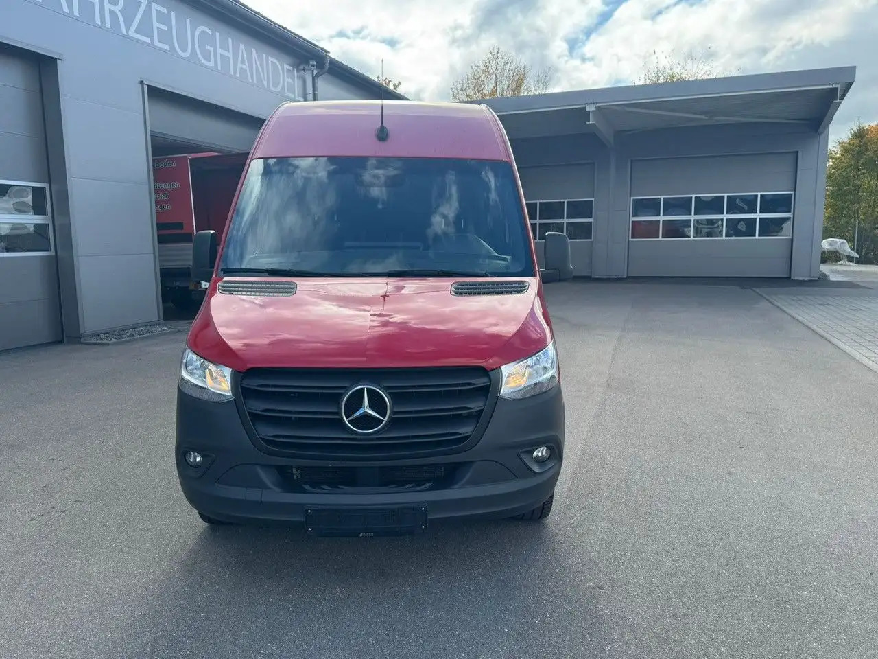 Mercedes-Benz Sprinter 317 CDI Maxi Lang Mixto AHK 3,5t MBUX - Цельнометаллический фургон: фото 2 Mercedes-Benz Sprinter 317 CDI Maxi Lang Mixto AHK 3,5t MBUX - Цельнометаллический фургон: фото 2