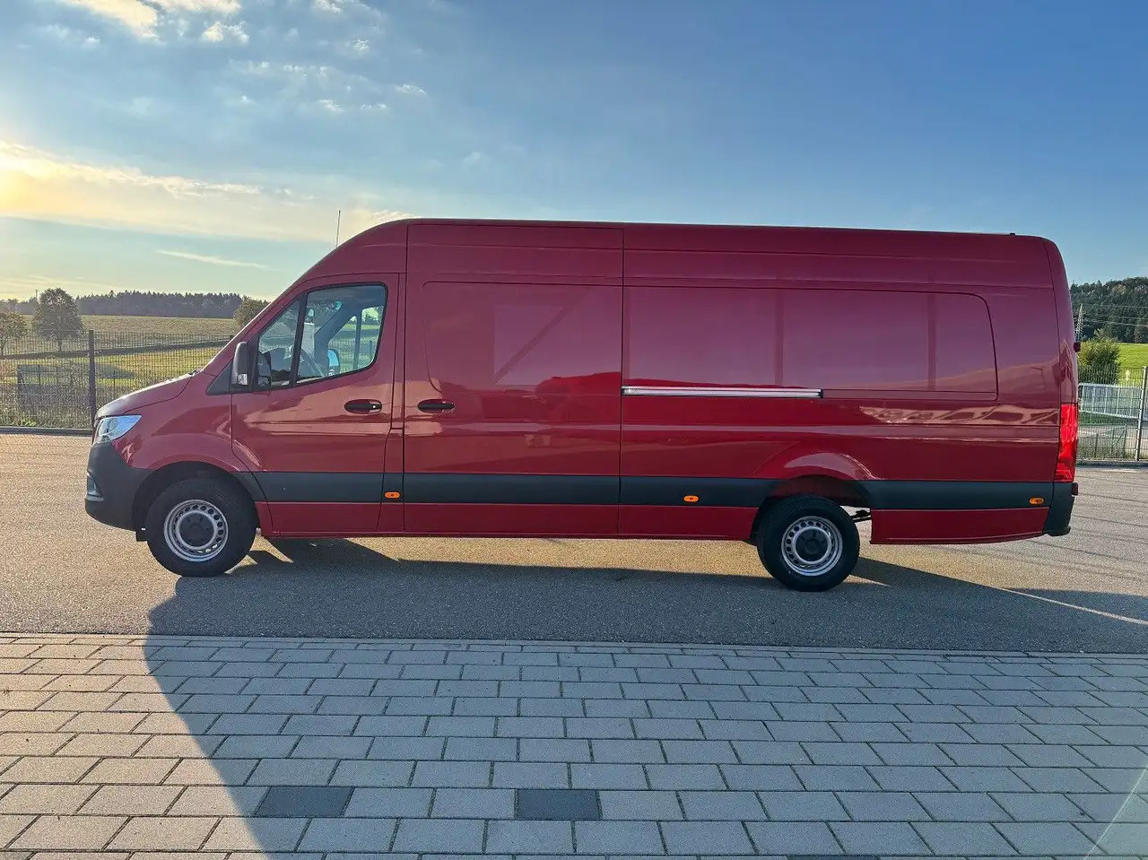 Mercedes-Benz Sprinter 317 Maxi Lang XXL Extralang MBUX Klima - Цельнометаллический фургон: фото 3 Mercedes-Benz Sprinter 317 Maxi Lang XXL Extralang MBUX Klima - Цельнометаллический фургон: фото 3