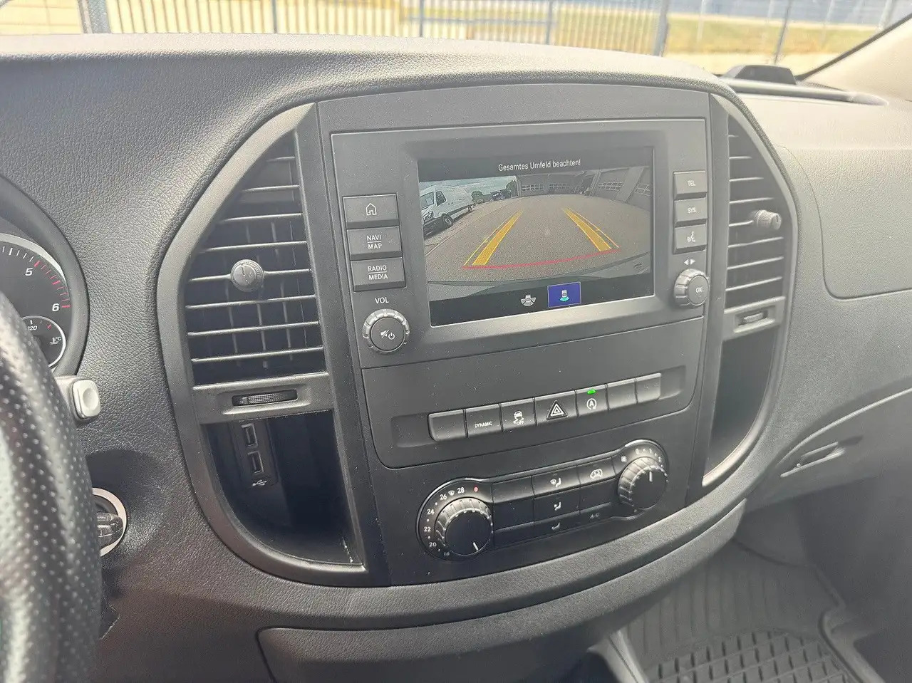 Цельнометаллический фургон Mercedes-Benz Vito 114 CDI Kompakt Silber Klima Bott: фото 15 Цельнометаллический фургон Mercedes-Benz Vito 114 CDI Kompakt Silber Klima Bott: фото 15