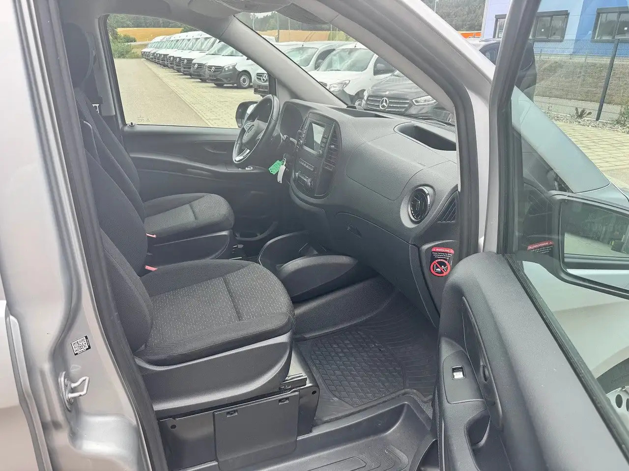 Цельнометаллический фургон Mercedes-Benz Vito 114 CDI Kompakt Silber Klima Bott: фото 12 Цельнометаллический фургон Mercedes-Benz Vito 114 CDI Kompakt Silber Klima Bott: фото 12