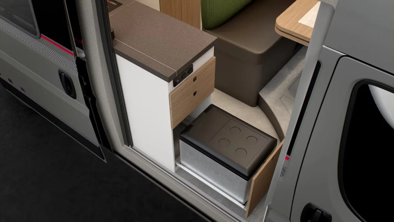 Wohnmobil Bürstner Papillon CV Automatik 140 PS - Кастенваген: фото 5 Wohnmobil Bürstner Papillon CV Automatik 140 PS - Кастенваген: фото 5