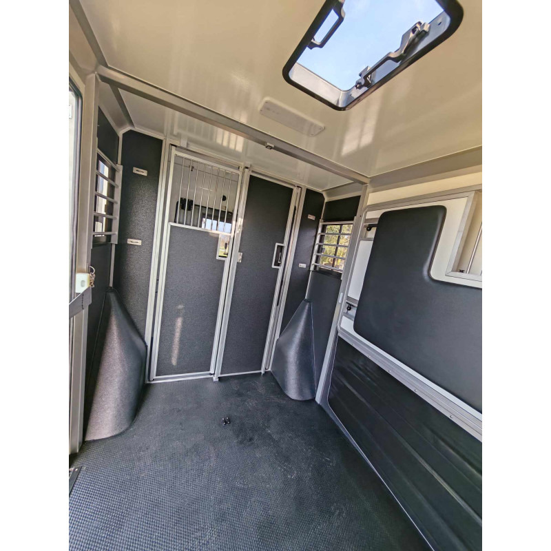 Новый Коневоз для транспортировки животных STX Ford Transit by Stephex: фото 9