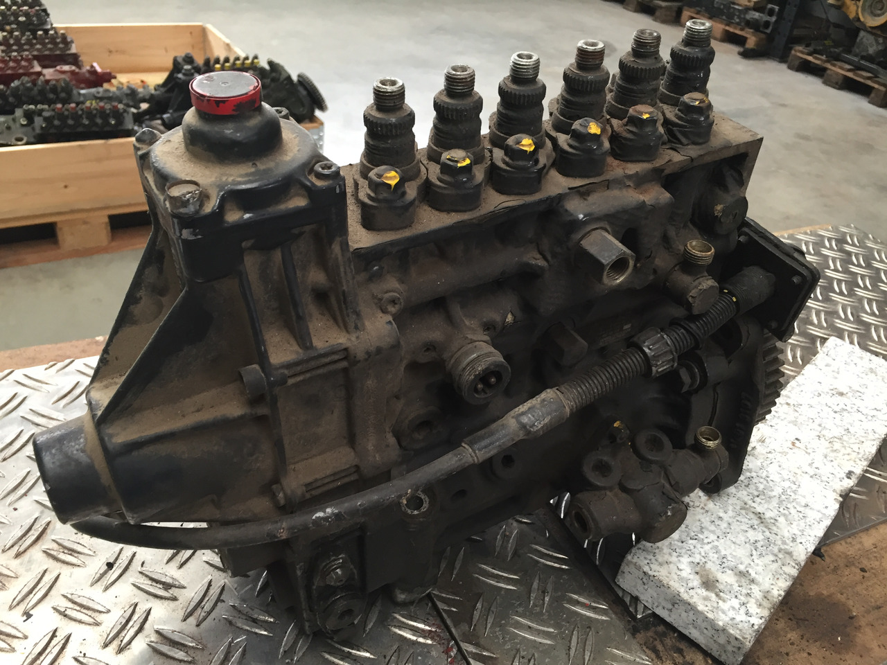 Gebrauchte Einspritzpumpe MAN TGA 2866, LF25, 6 Zylinder, TGA 360, 390, 410 - Топливный насос для Грузовиков: фото 2 Gebrauchte Einspritzpumpe MAN TGA 2866, LF25, 6 Zylinder, TGA 360, 390, 410 - Топливный насос для Грузовиков: фото 2