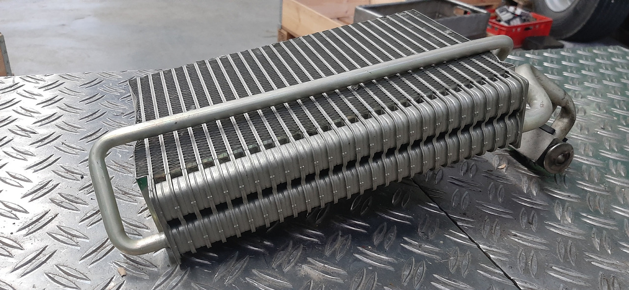 Gebrauchter Kühler, Motorkühlung, Behr D0414, MAN TGX, Artikel - Nr.: 81.99999 - 9999 - Радиатор для Грузовиков: фото 3 Gebrauchter Kühler, Motorkühlung, Behr D0414, MAN TGX, Artikel - Nr.: 81.99999 - 9999 - Радиатор для Грузовиков: фото 3