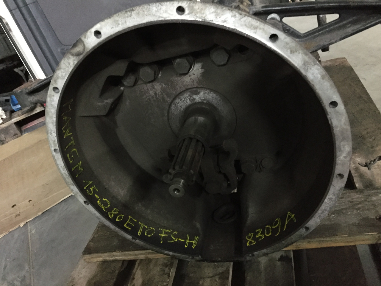 Gebrauchtes Getriebe MAN TGM Typ: ETO FS 8309, Artikel - Nr.: 81.32003 - 6957 - Коробка передач для Грузовиков: фото 5 Gebrauchtes Getriebe MAN TGM Typ: ETO FS 8309, Artikel - Nr.: 81.32003 - 6957 - Коробка передач для Грузовиков: фото 5