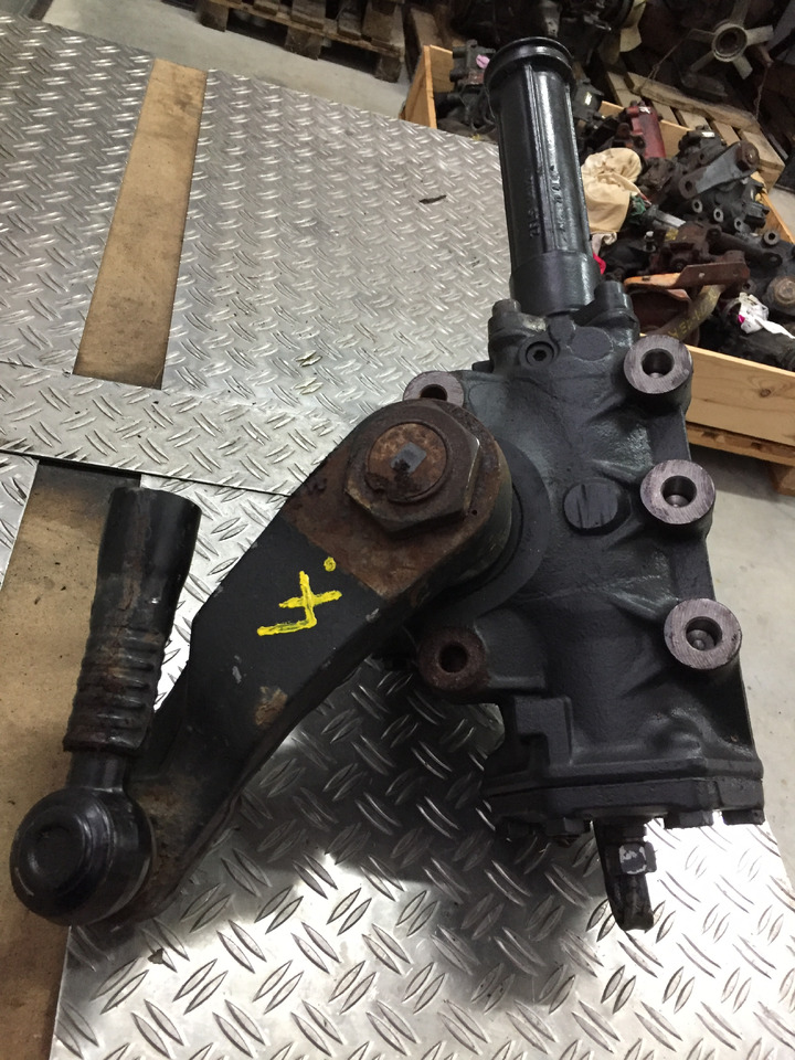 Gebrauchtes Lenkgetriebe MAN TGX 26.480 XXL, Artikel - Nr.: 81.46200 - 6541 - Рулевой механизм для Грузовиков: фото 2 Gebrauchtes Lenkgetriebe MAN TGX 26.480 XXL, Artikel - Nr.: 81.46200 - 6541 - Рулевой механизм для Грузовиков: фото 2