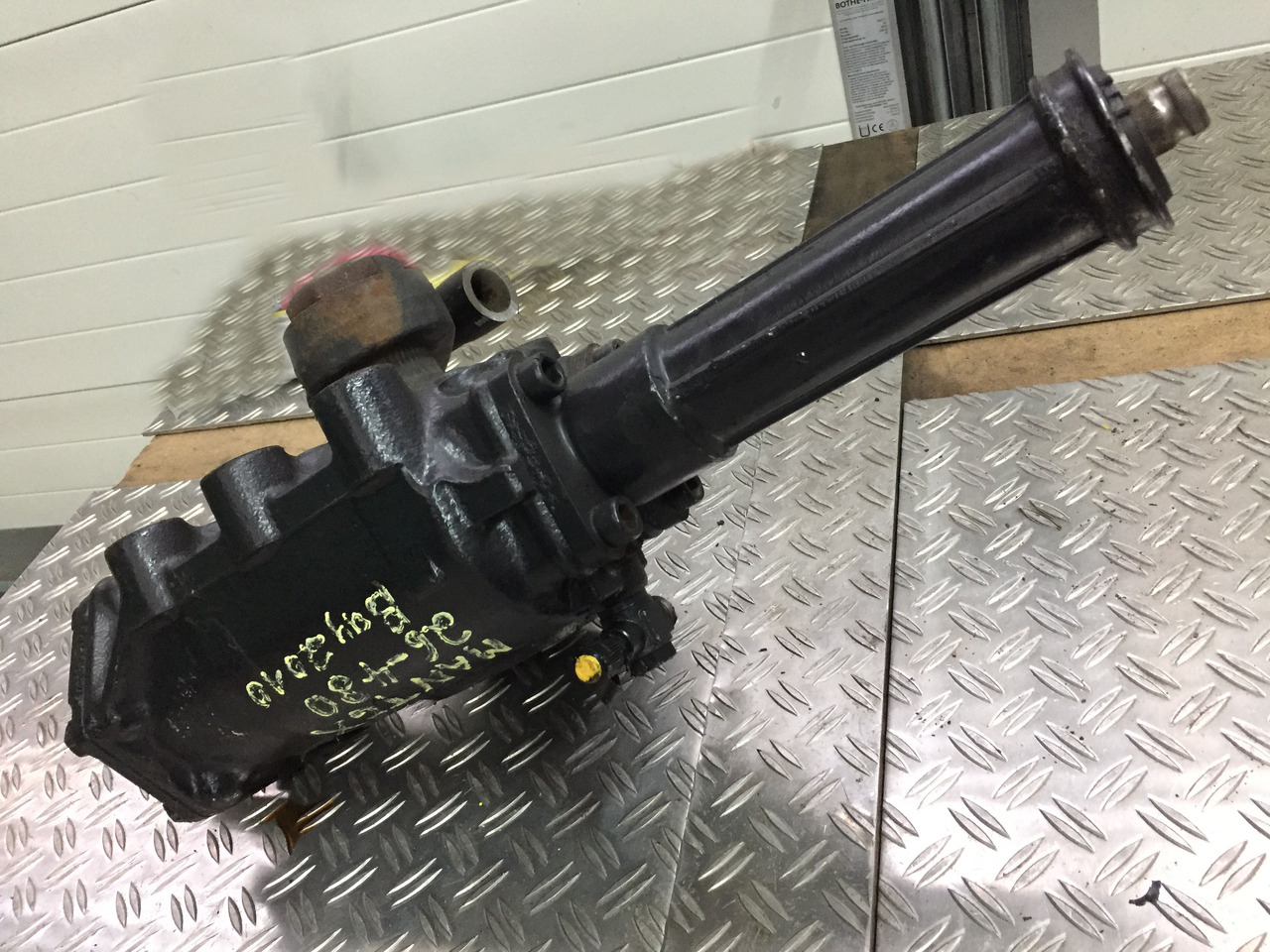 Gebrauchtes Lenkgetriebe MAN TGX 26.480 XXL, Artikel - Nr.: 81.46200 - 6541 - Рулевой механизм для Грузовиков: фото 1 Gebrauchtes Lenkgetriebe MAN TGX 26.480 XXL, Artikel - Nr.: 81.46200 - 6541 - Рулевой механизм для Грузовиков: фото 1