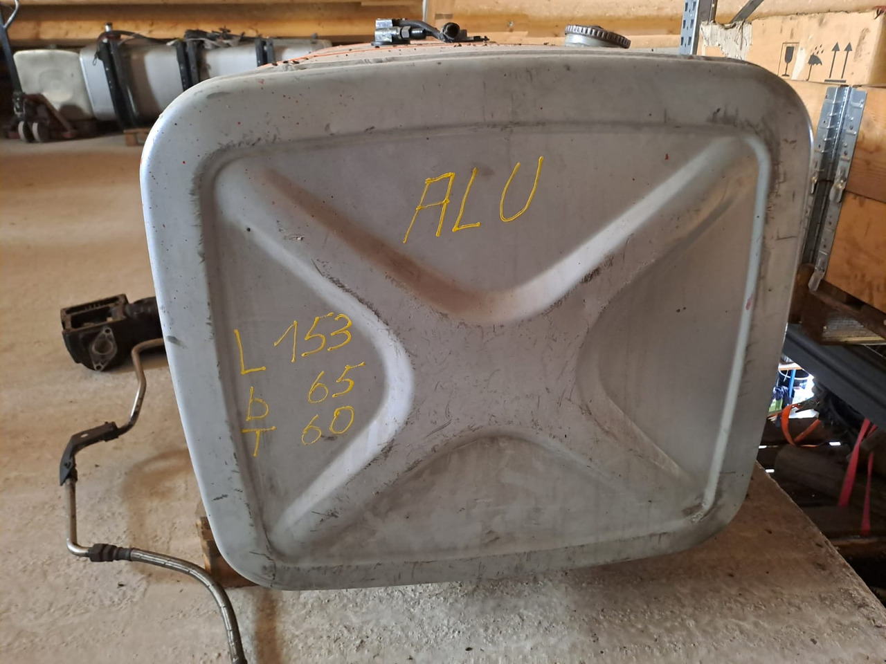 MAN MAN TGA - Топливный бак: фото 3 MAN MAN TGA - Топливный бак: фото 3