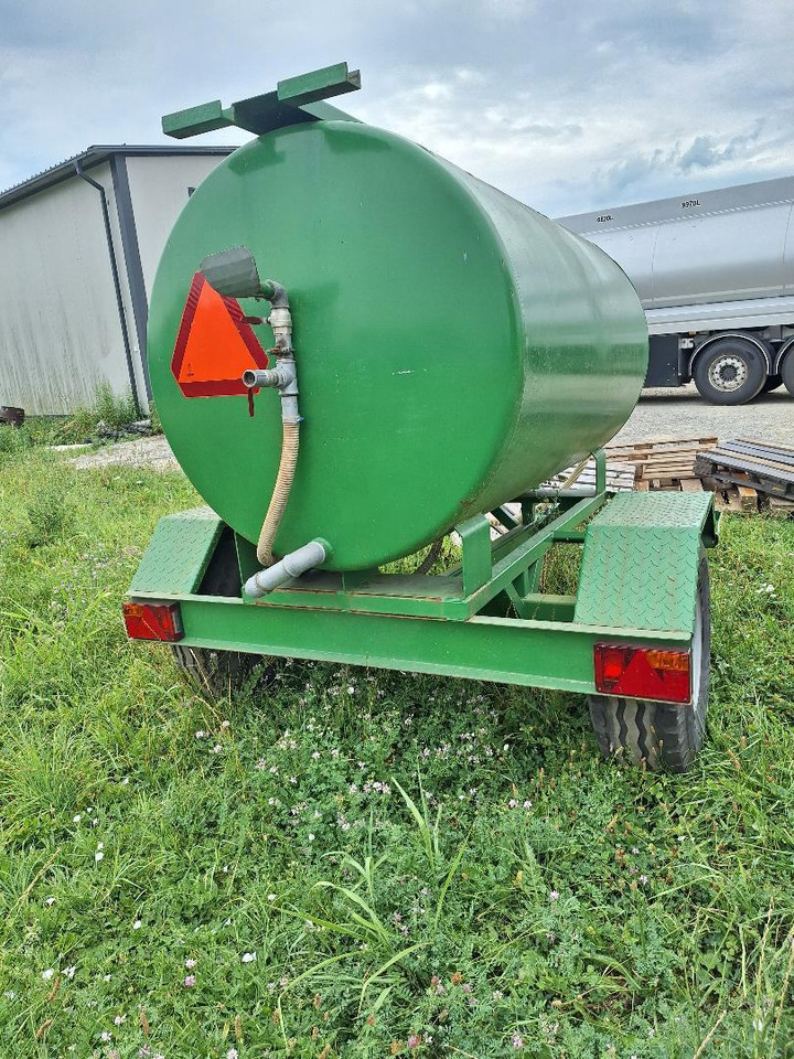 2500 litara - Сельскохозяйственный прицеп: фото 3 2500 litara - Сельскохозяйственный прицеп: фото 3