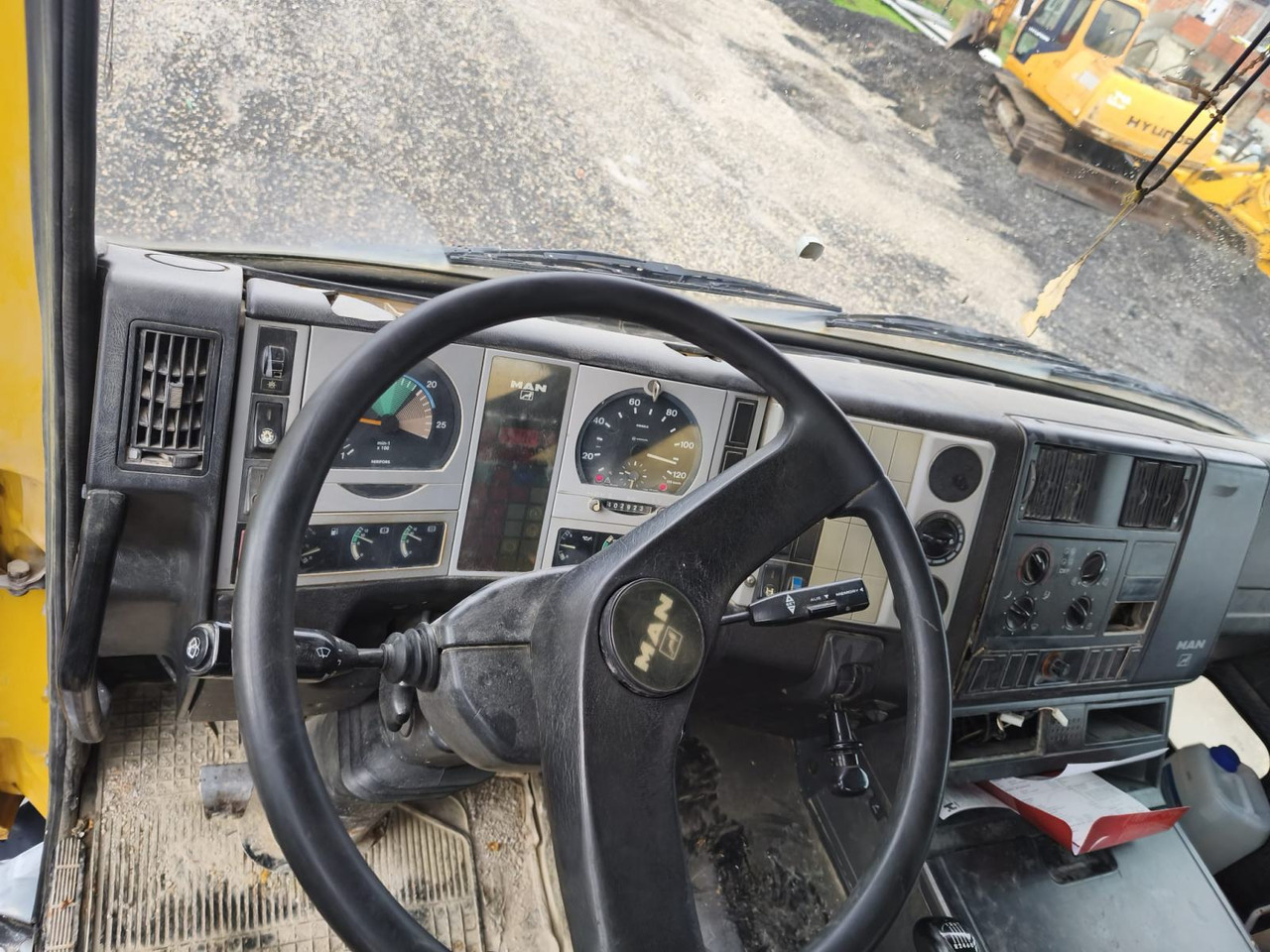 MAN 32364, 1999 god. - Автобетоносмеситель: фото 4 MAN 32364, 1999 god. - Автобетоносмеситель: фото 4