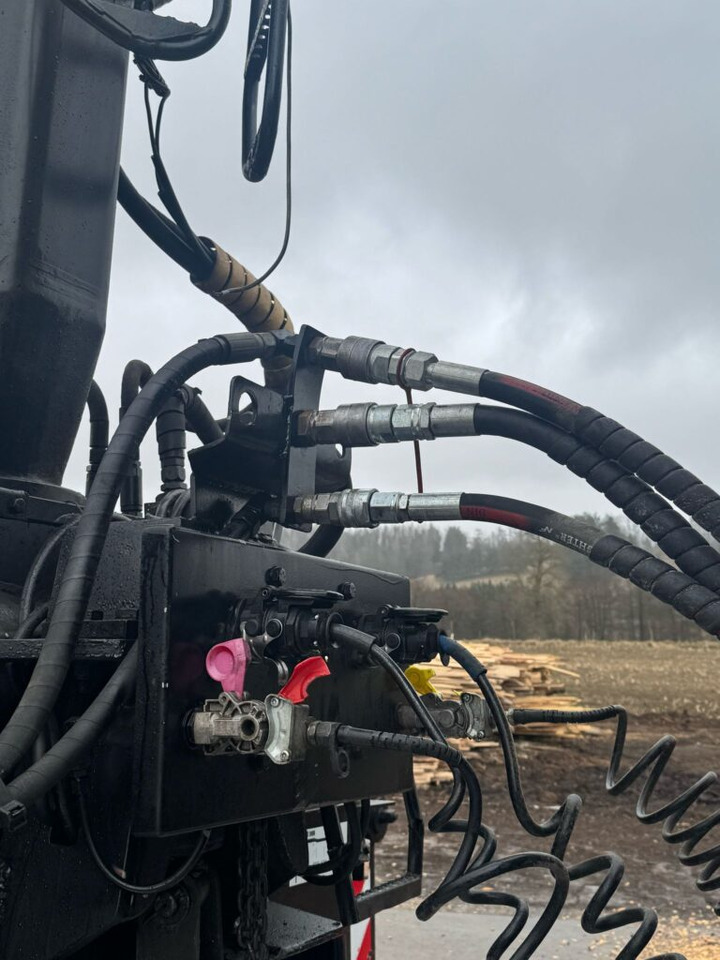 NACZEPA Z DŹWIGIEM DO DREWNA - Полуприцеп лесовоз: фото 5 NACZEPA Z DŹWIGIEM DO DREWNA - Полуприцеп лесовоз: фото 5