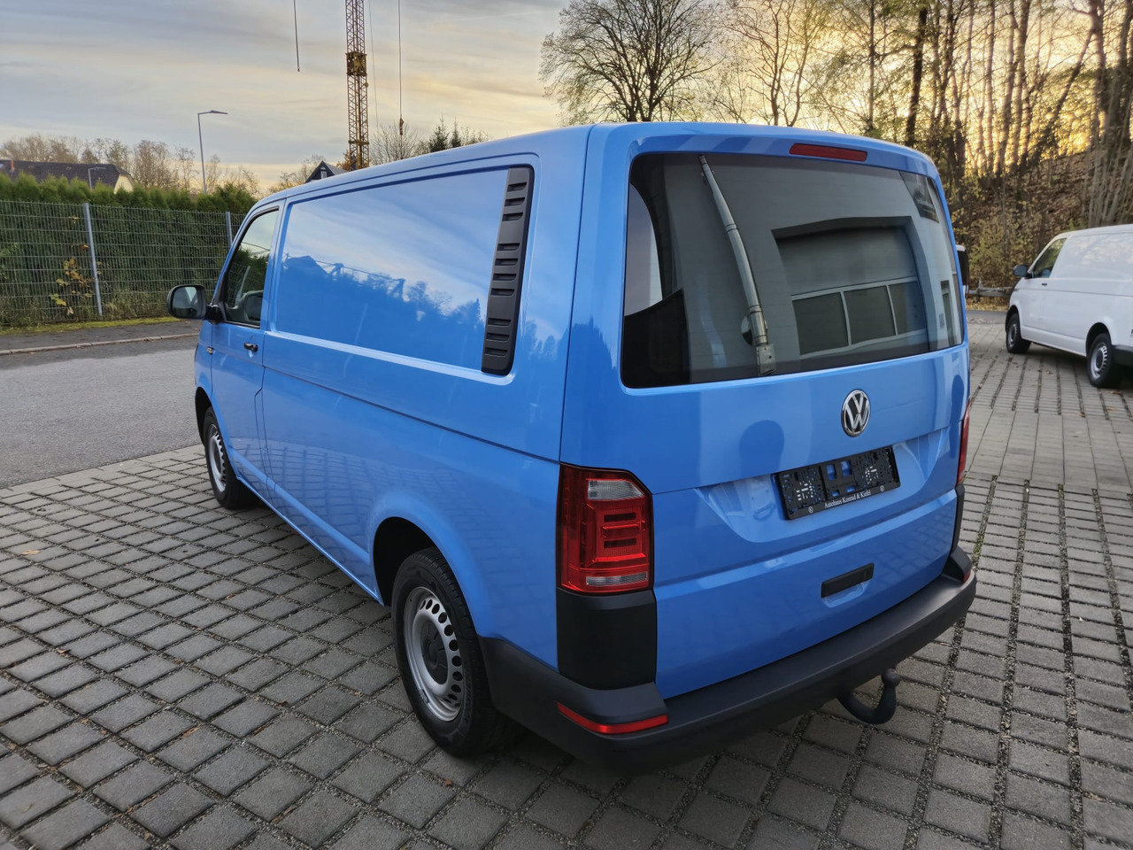VOLKSWAGEN T6 Transporter Kasten-Kombi LED/AHK/Bluetooth - Цельнометаллический фургон: фото 5 VOLKSWAGEN T6 Transporter Kasten-Kombi LED/AHK/Bluetooth - Цельнометаллический фургон: фото 5
