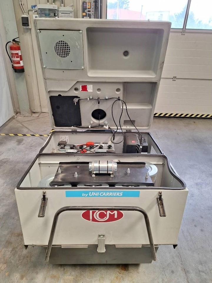 Промышленная подметальная машина RCM Atom E Plus/1 UN: фото 6 Промышленная подметальная машина RCM Atom E Plus/1 UN: фото 6