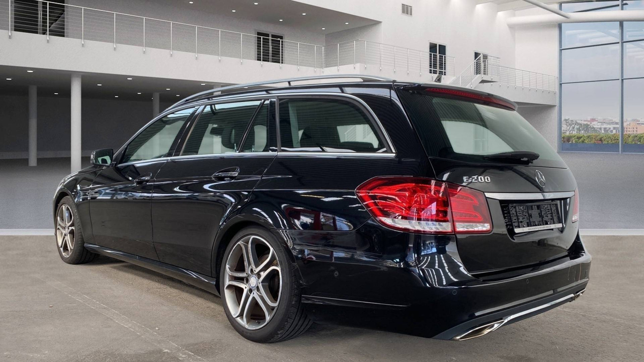 Mercedes-Benz E 200 CGI BlueEfficiency - Универсал: фото 4 Mercedes-Benz E 200 CGI BlueEfficiency - Универсал: фото 4