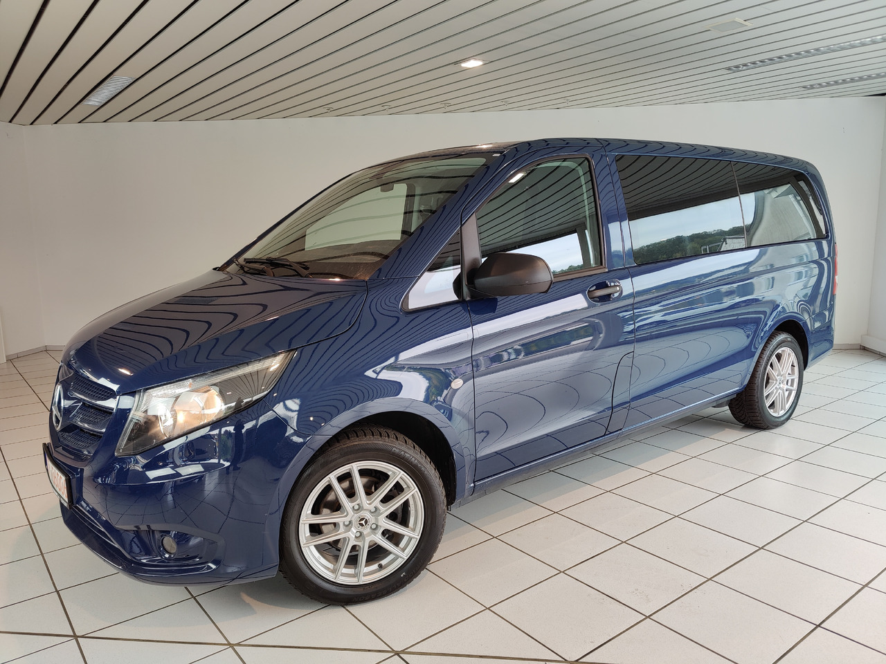 Mercedes-Benz Vito Tourer 114 CDI Pro lang 8-Sitzer Navi - Универсал: фото 1 Mercedes-Benz Vito Tourer 114 CDI Pro lang 8-Sitzer Navi - Универсал: фото 1