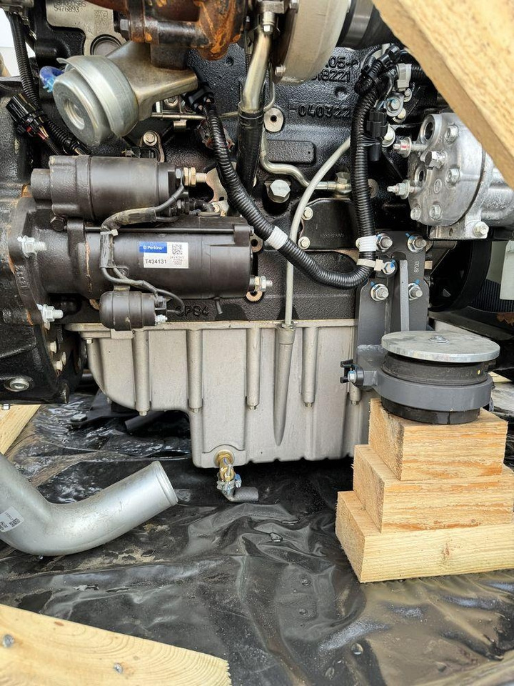 Perkins 1204J-E44TA - Двигатель для Строительной техники: фото 4 Perkins 1204J-E44TA - Двигатель для Строительной техники: фото 4