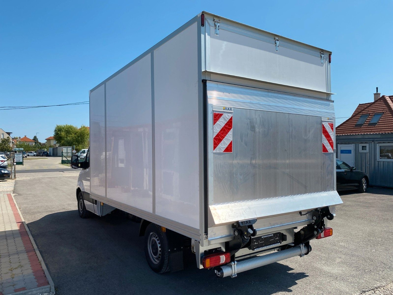 Mercedes-Benz Sprinter 317 Koffer+LBW - Фургон с закрытым кузовом: фото 4 Mercedes-Benz Sprinter 317 Koffer+LBW - Фургон с закрытым кузовом: фото 4