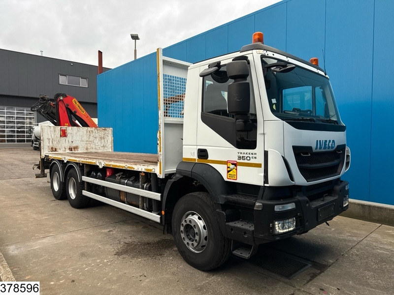 Iveco Trakker 360 6X4, EURO 6, Palfinger, Remote, Steel suspension - Грузовик бортовой/ Платформа, Автоманипулятор: фото 3 Iveco Trakker 360 6X4, EURO 6, Palfinger, Remote, Steel suspension - Грузовик бортовой/ Платформа, Автоманипулятор: фото 3