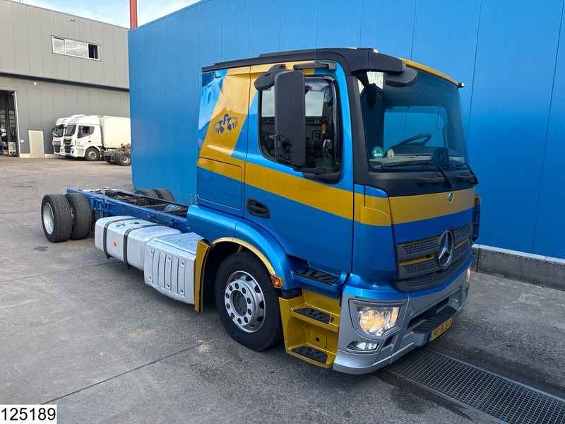 Mercedes-Benz Actros 1843 EURO 6, PTO, Standairco - Грузовик-шасси: фото 2 Mercedes-Benz Actros 1843 EURO 6, PTO, Standairco - Грузовик-шасси: фото 2