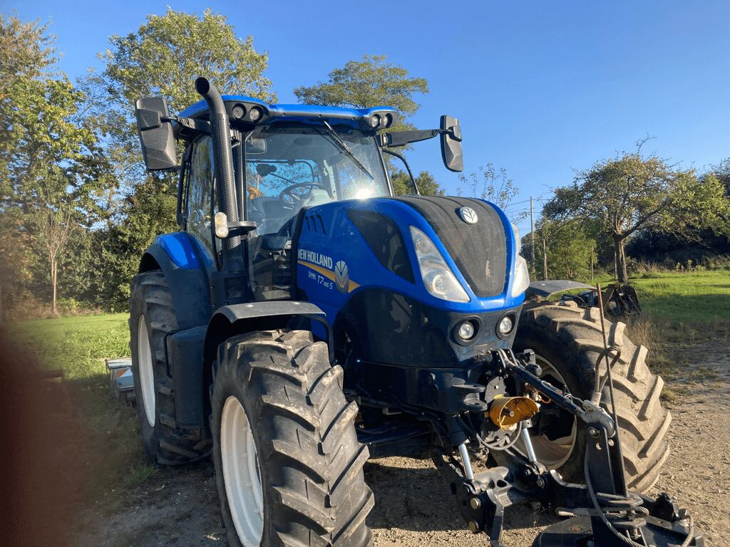 NEW HOLLAND T7.165S RANGE COMMAND S5 - Трактор: фото 3 NEW HOLLAND T7.165S RANGE COMMAND S5 - Трактор: фото 3