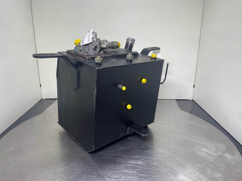 Ahlmann AZ150-4182967A/4181241A-Tank/Behälter/Reservoir - Гидравлика для Строительной техники: фото 5 Ahlmann AZ150-4182967A/4181241A-Tank/Behälter/Reservoir - Гидравлика для Строительной техники: фото 5