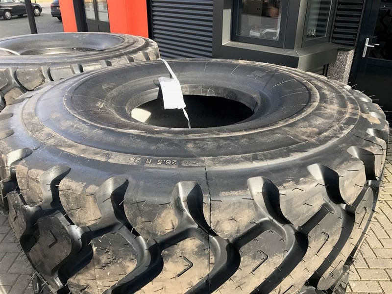 Banden/Reifen/Tires 26.5R25 XHA - Tyre/Reifen/Band - Шины и диски для Строительной техники: фото 4 Banden/Reifen/Tires 26.5R25 XHA - Tyre/Reifen/Band - Шины и диски для Строительной техники: фото 4