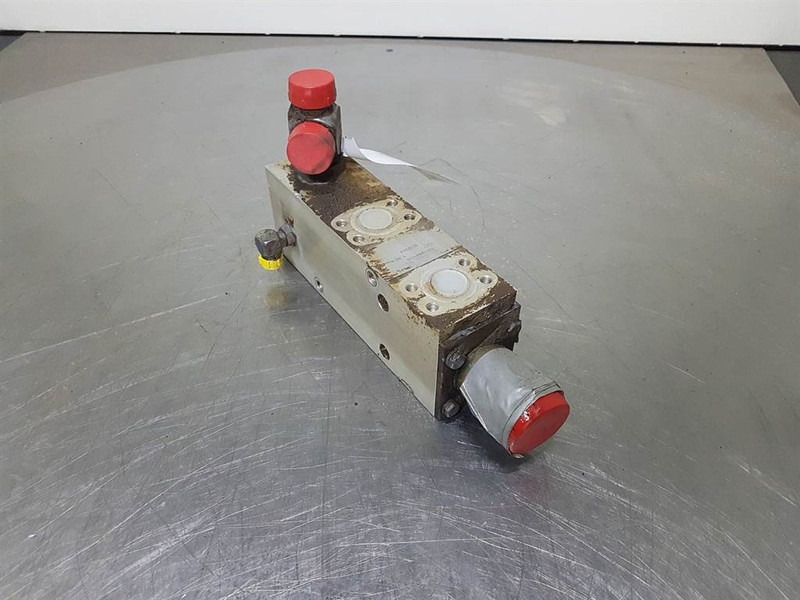 Case 921C - L127968 - Valve/Ventile/Ventiel - Гидравлика для Строительной техники: фото 3 Case 921C - L127968 - Valve/Ventile/Ventiel - Гидравлика для Строительной техники: фото 3