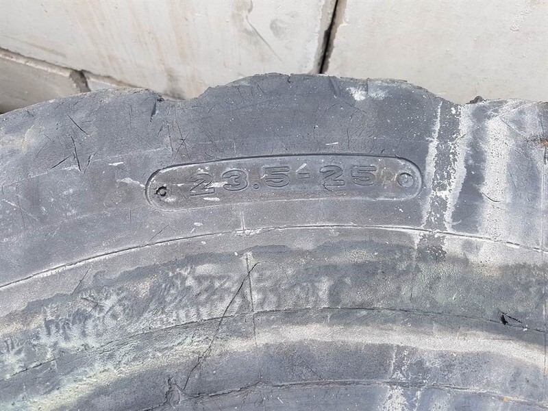 Goodyear 23.5-25 - Tyre/Reifen/Band - Шина для Строительной техники: фото 4 Goodyear 23.5-25 - Tyre/Reifen/Band - Шина для Строительной техники: фото 4