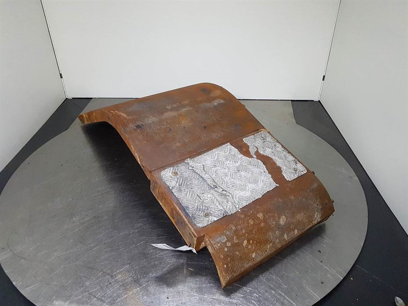 JCB 426E AGRI HT - Mud guard/Kotfluegel/Spatbord - Рама/ Шасси для Строительной техники: фото 1 JCB 426E AGRI HT - Mud guard/Kotfluegel/Spatbord - Рама/ Шасси для Строительной техники: фото 1