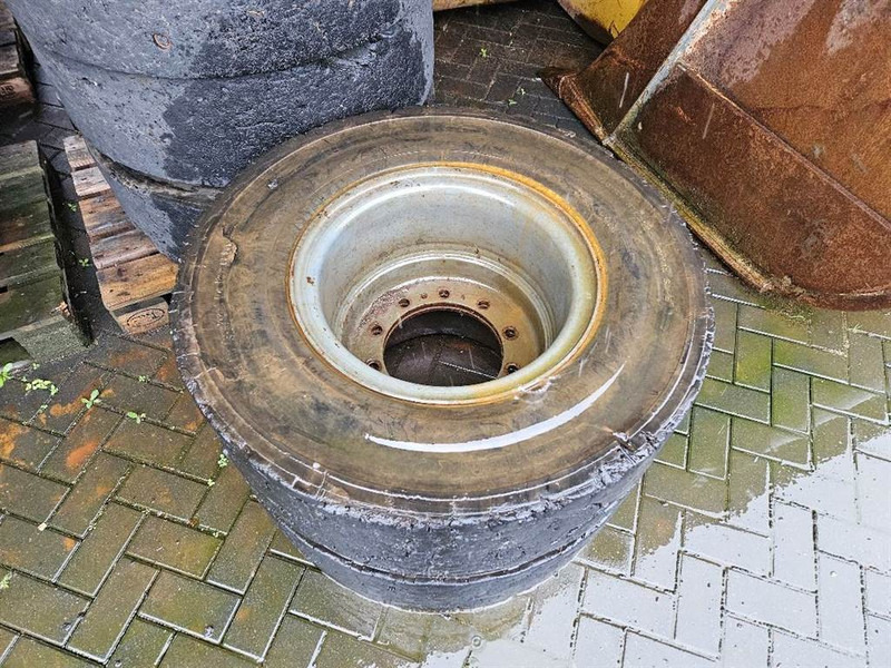 Liebherr 12.00-20 SOLID - Tire/Reifen/Band - Шины и диски для Строительной техники: фото 3 Liebherr 12.00-20 SOLID - Tire/Reifen/Band - Шины и диски для Строительной техники: фото 3