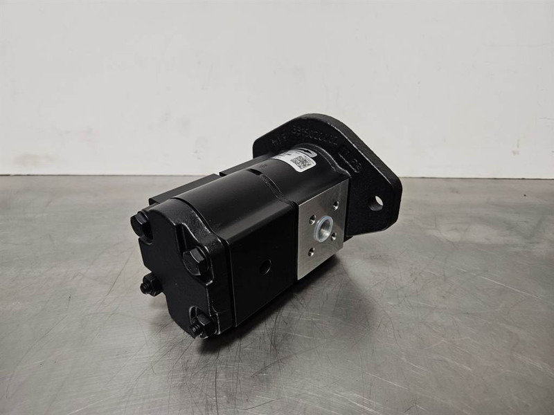 Schaeff SKL823-5100661630-Gearpump/Zahnradpumpe - Гидравлика для Строительной техники: фото 5 Schaeff SKL823-5100661630-Gearpump/Zahnradpumpe - Гидравлика для Строительной техники: фото 5