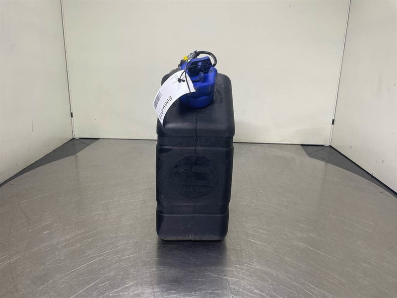 Sennebogen 835E-Cummins 4387616-AdBlue tank - Рама/ Шасси для Строительной техники: фото 3 Sennebogen 835E-Cummins 4387616-AdBlue tank - Рама/ Шасси для Строительной техники: фото 3