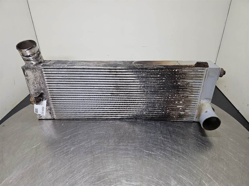 Sennebogen 835E - Intercooler/Ladeluftkühler/Luchtkoeler - Двигатель для Строительной техники: фото 1 Sennebogen 835E - Intercooler/Ladeluftkühler/Luchtkoeler - Двигатель для Строительной техники: фото 1