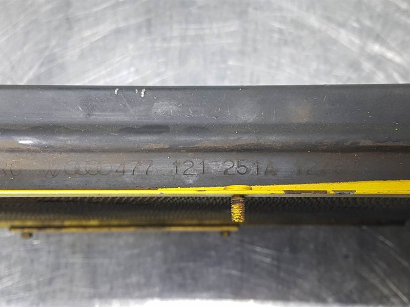 Volkswagen 477121251A-Cooler/Kühler/Koeler - Двигатель и запчасти для Строительной техники: фото 4 Volkswagen 477121251A-Cooler/Kühler/Koeler - Двигатель и запчасти для Строительной техники: фото 4