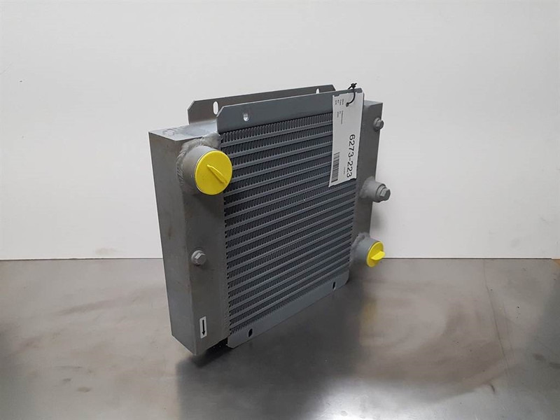 Zettelmeyer ZL-SLB KBK2T-091378-Cooler/Kühler/Koeler - Двигатель для Строительной техники: фото 2 Zettelmeyer ZL-SLB KBK2T-091378-Cooler/Kühler/Koeler - Двигатель для Строительной техники: фото 2