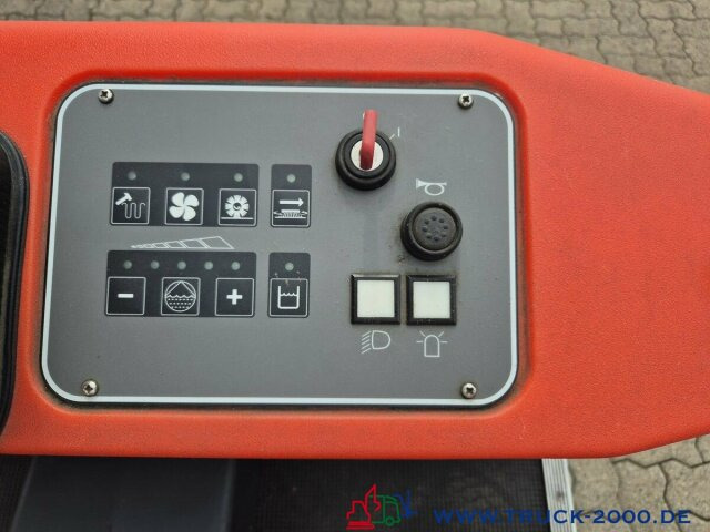 Hako Hakomatic B1100 Kehr- Nass- Scheuersaugmaschine - Подметально-уборочная машина: фото 5 Hako Hakomatic B1100 Kehr- Nass- Scheuersaugmaschine - Подметально-уборочная машина: фото 5